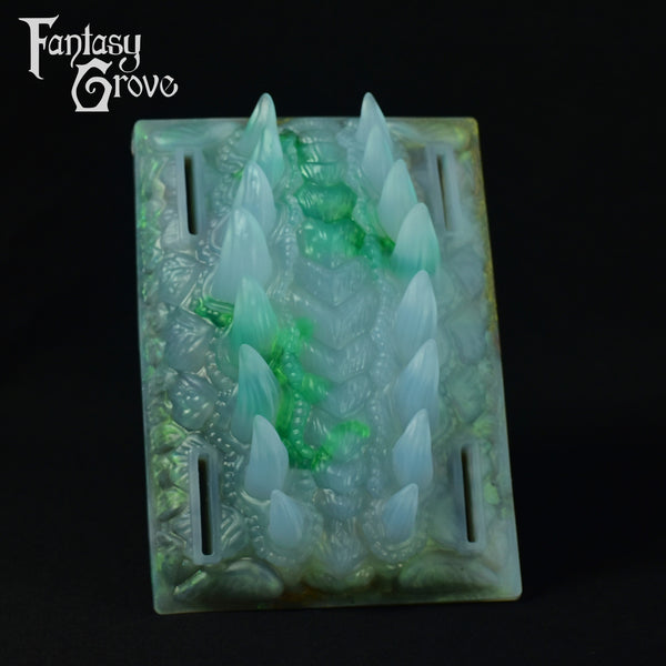 Large Dragon Grinder Split Firmness
